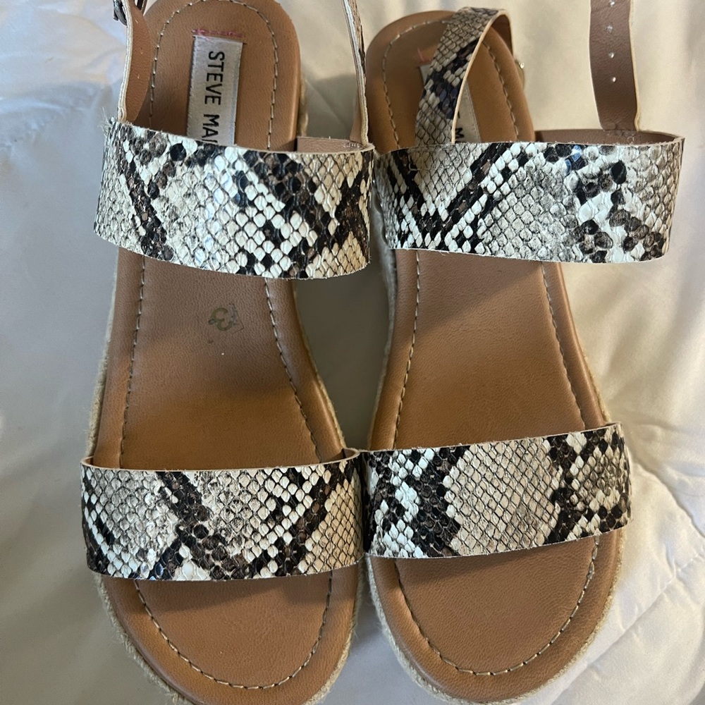 Girl sandals platform 3Y White snake print.